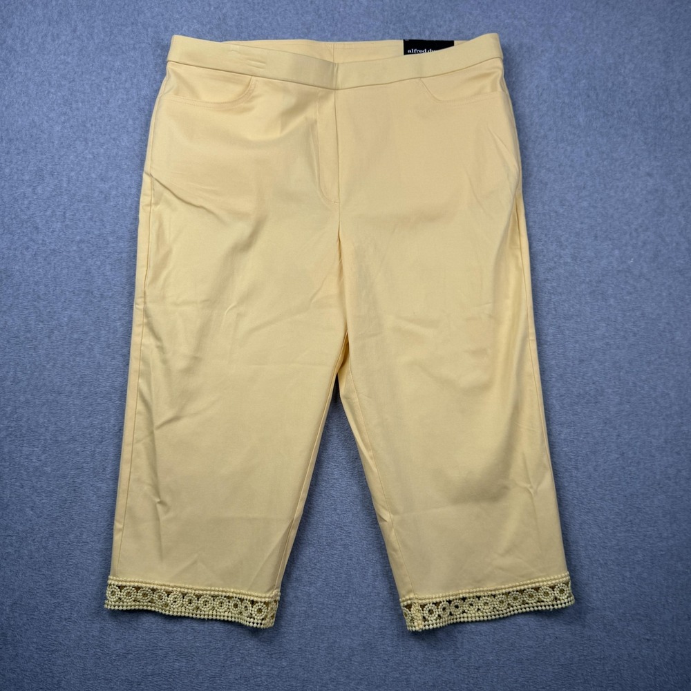 Alfred Dunner Capri Pants Womens 20 Yellow Allure Tummy Slimming Crochet Hem NEW